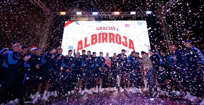 “Gracias por hacernos soñar”: la Albirroja regresa al país tras una campaña mundialista que devolvió la ilusión al Paraguay